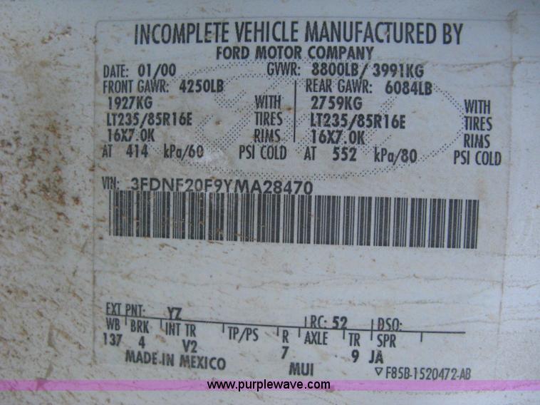 image for item E3107 2000 Ford F250 Super Duty XL service truck