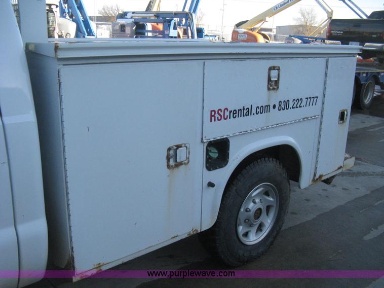 image for item E3107 2000 Ford F250 Super Duty XL service truck