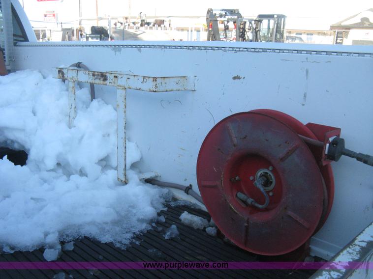 image for item E3107 2000 Ford F250 Super Duty XL service truck