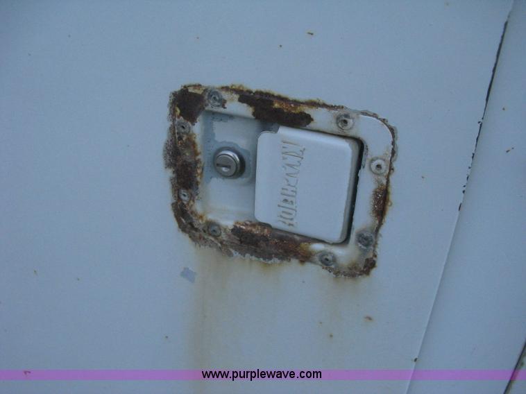 image for item E3107 2000 Ford F250 Super Duty XL service truck