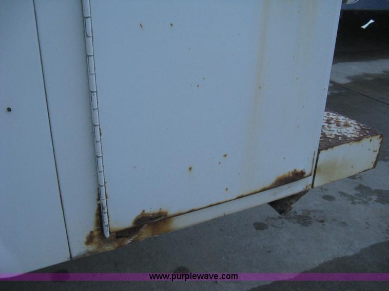 image for item E3107 2000 Ford F250 Super Duty XL service truck