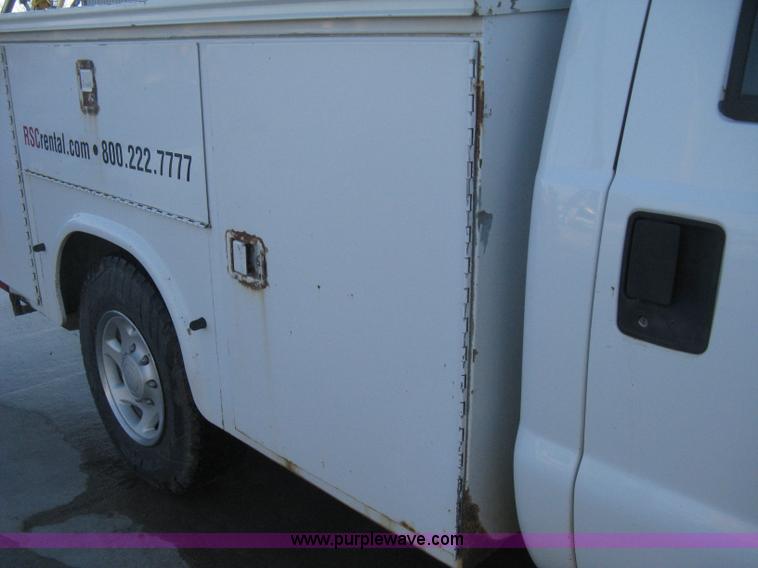 image for item E3107 2000 Ford F250 Super Duty XL service truck