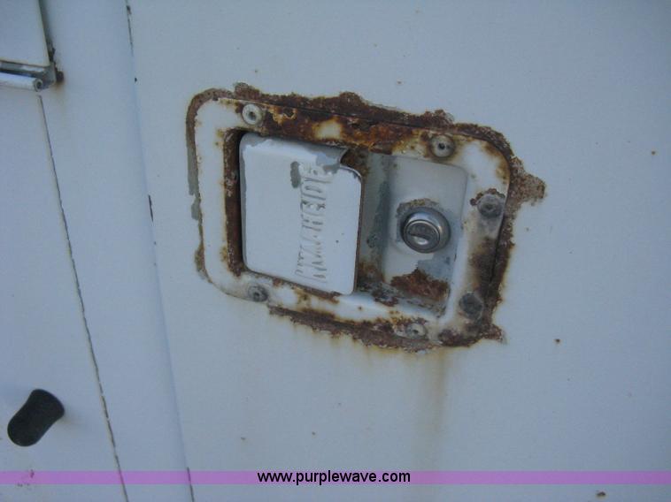 image for item E3107 2000 Ford F250 Super Duty XL service truck