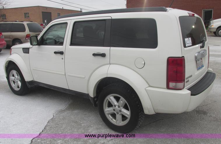 image for item E7110 2008 Dodge Nitro SLT SUV