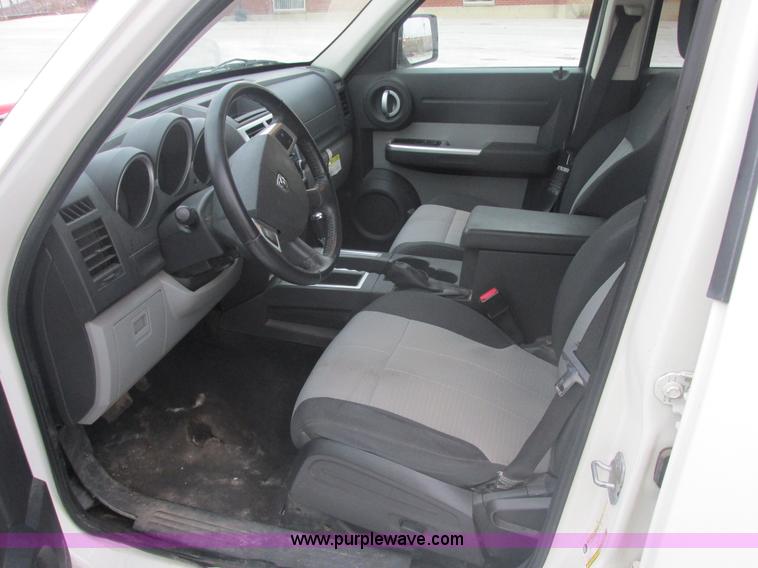 image for item E7110 2008 Dodge Nitro SLT SUV