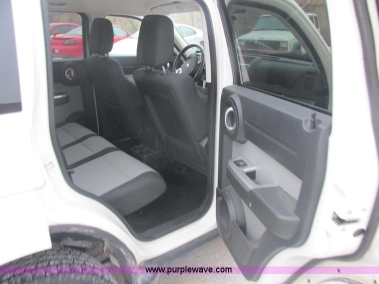 image for item E7110 2008 Dodge Nitro SLT SUV