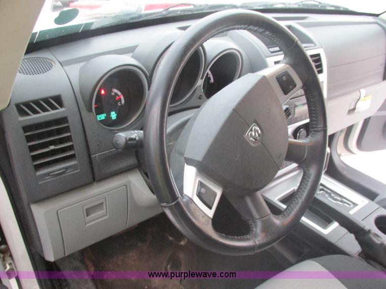 image for item E7110 2008 Dodge Nitro SLT SUV