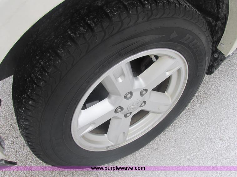 image for item E7110 2008 Dodge Nitro SLT SUV