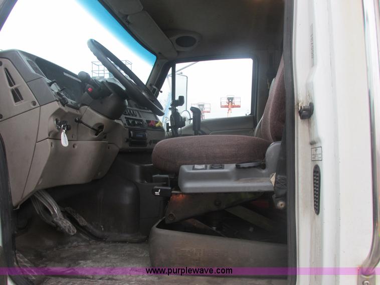 image for item E7111 2006 Sterling LT9500 semi truck
