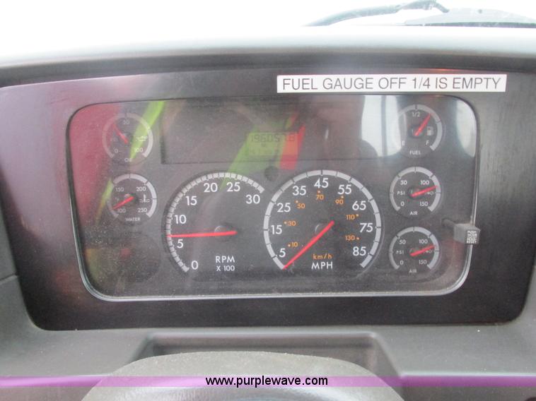 image for item E7111 2006 Sterling LT9500 semi truck