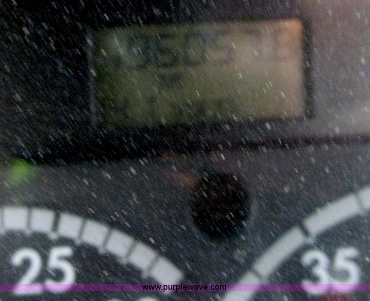 image for item E7111 2006 Sterling LT9500 semi truck