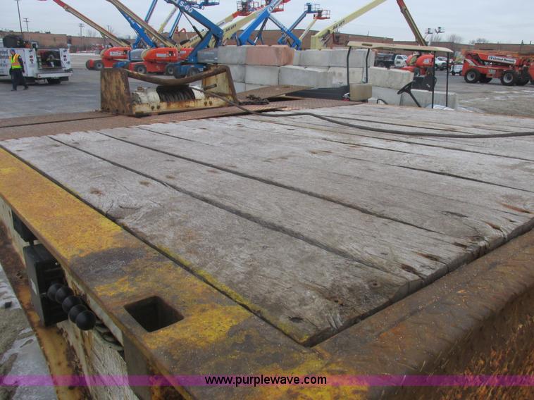 image for item E7113 2007 Trail-Eze TE80HT Hydra-tail trailer