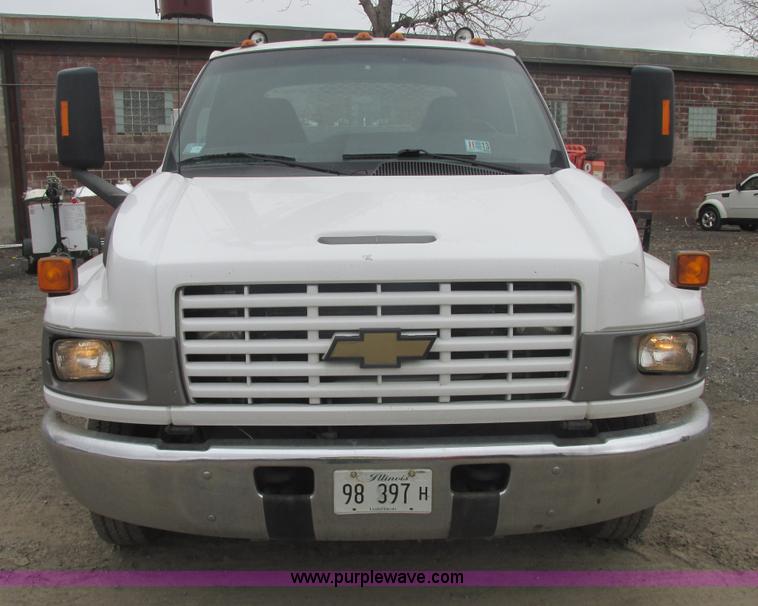 image for item E7115 2006 Chevrolet C5500 service truck