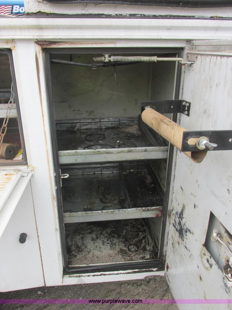 image for item E7115 2006 Chevrolet C5500 service truck