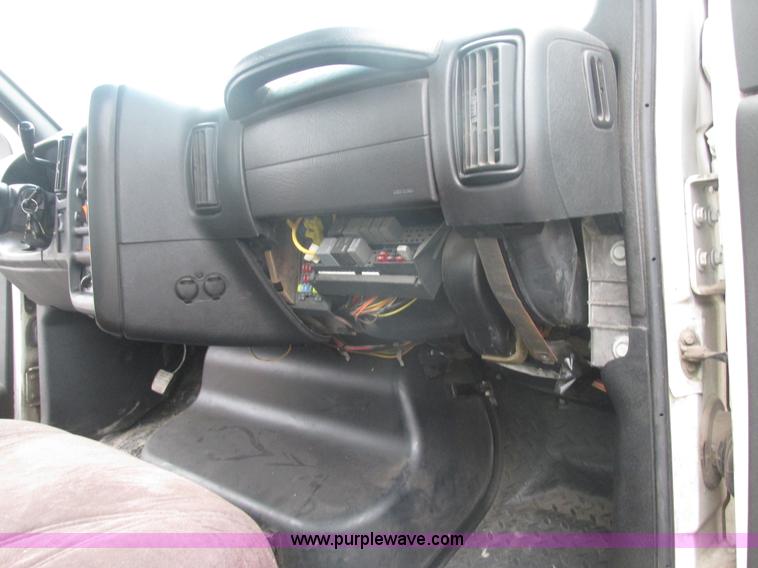 image for item E7115 2006 Chevrolet C5500 service truck