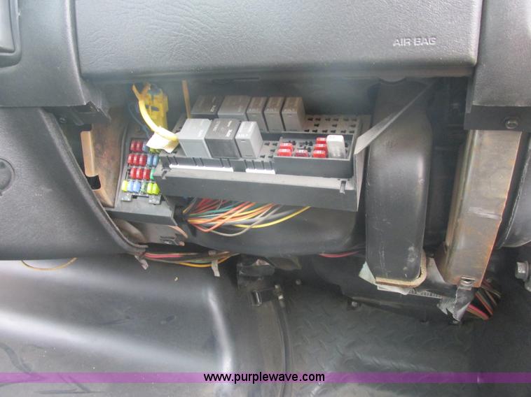 image for item E7115 2006 Chevrolet C5500 service truck