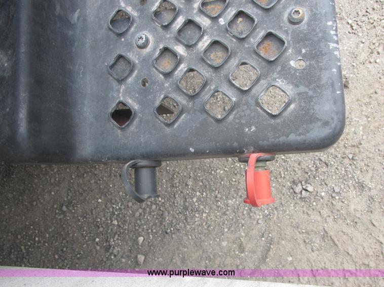 image for item E7115 2006 Chevrolet C5500 service truck