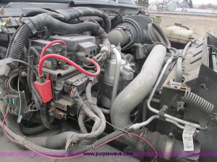 image for item E7115 2006 Chevrolet C5500 service truck