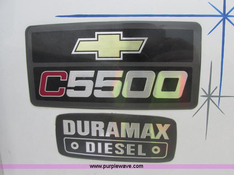 image for item E7115 2006 Chevrolet C5500 service truck