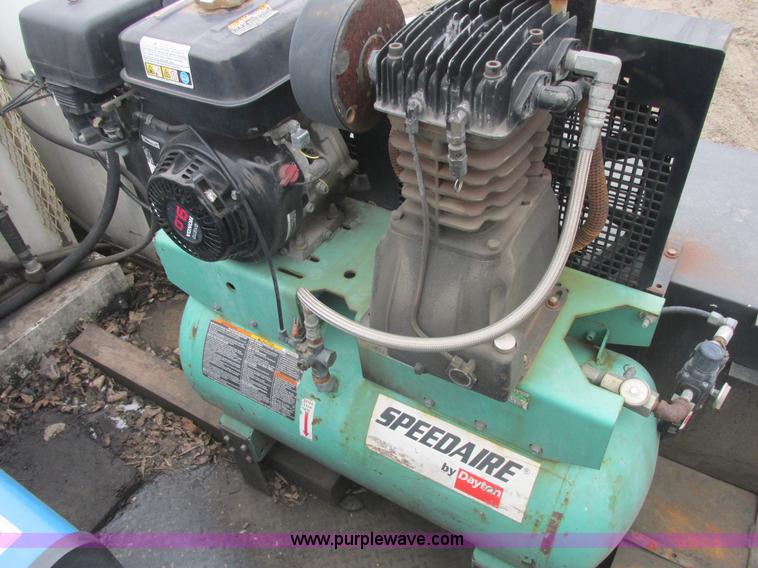 image for item E7115 2006 Chevrolet C5500 service truck