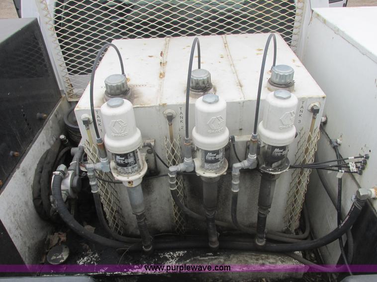 image for item E7115 2006 Chevrolet C5500 service truck