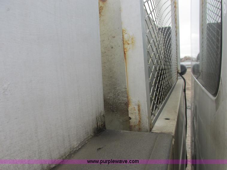 image for item E7115 2006 Chevrolet C5500 service truck