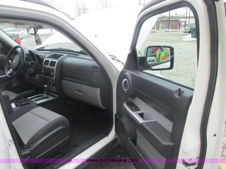 image for item E7116 2008 Dodge Nitro SLT SUV