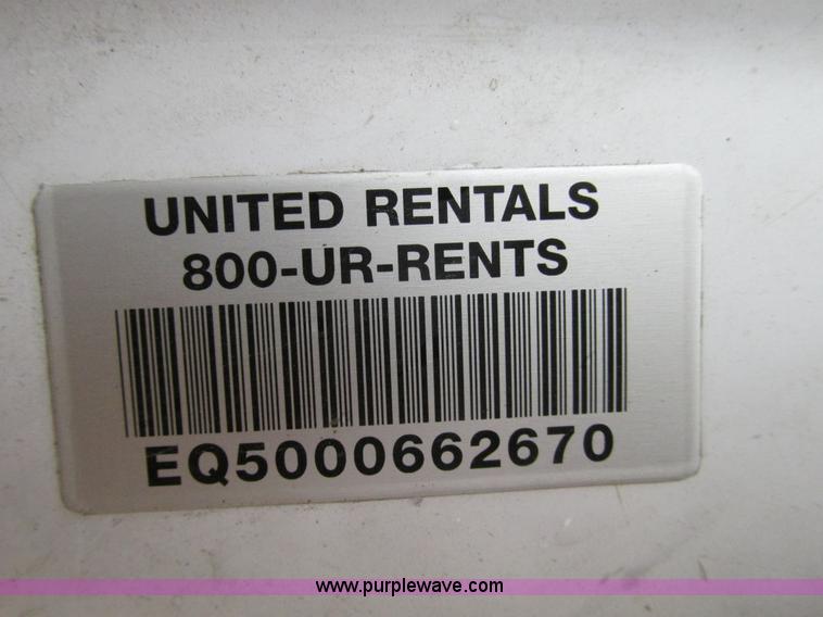 image for item F4390 2006 Freightliner Columbia semi truck