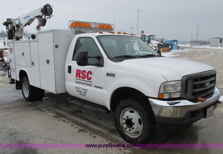 image for item F4393 2004 Ford F550 Super Duty service truck