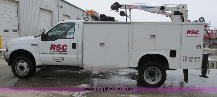 image for item F4393 2004 Ford F550 Super Duty service truck