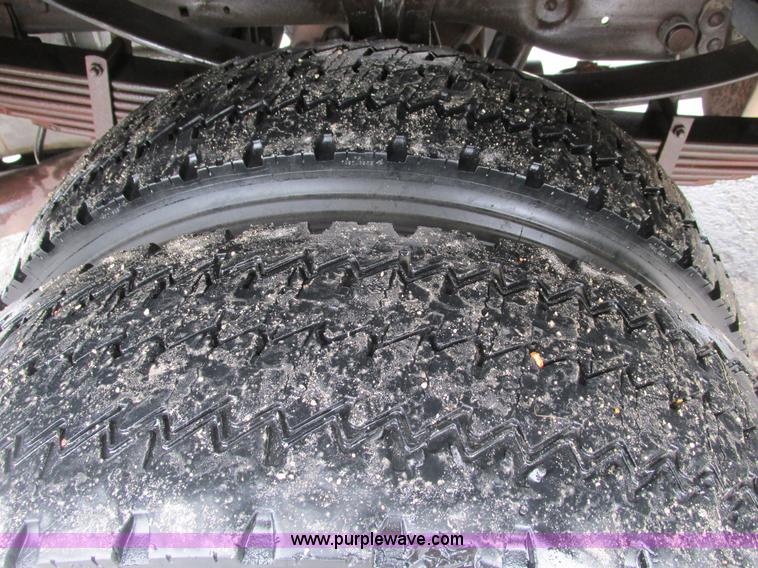 image for item F4393 2004 Ford F550 Super Duty service truck