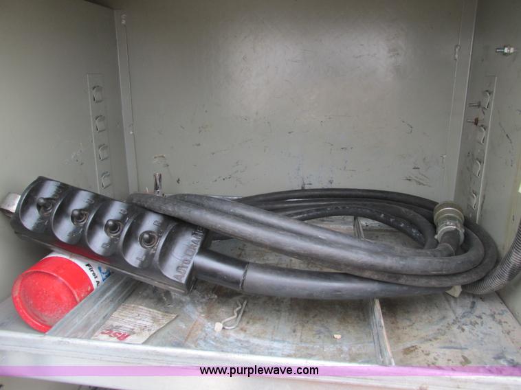 image for item F4393 2004 Ford F550 Super Duty service truck