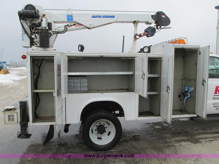 image for item F4393 2004 Ford F550 Super Duty service truck