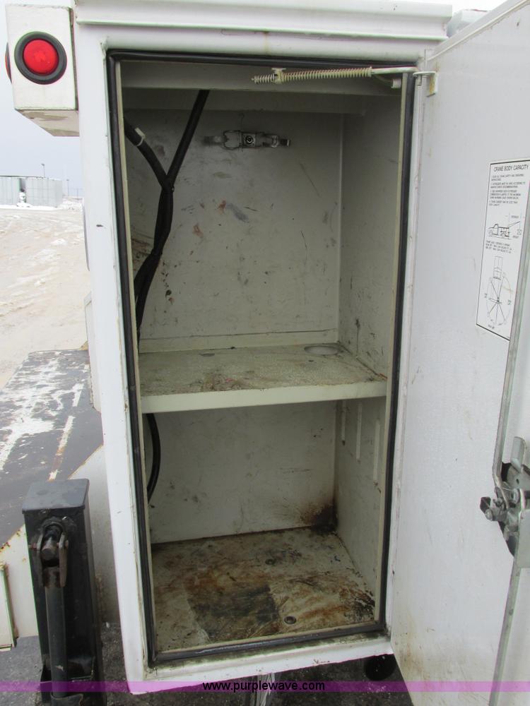 image for item F4393 2004 Ford F550 Super Duty service truck