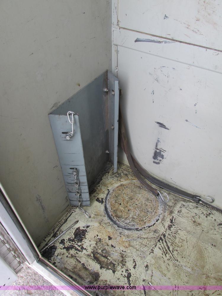 image for item F4393 2004 Ford F550 Super Duty service truck