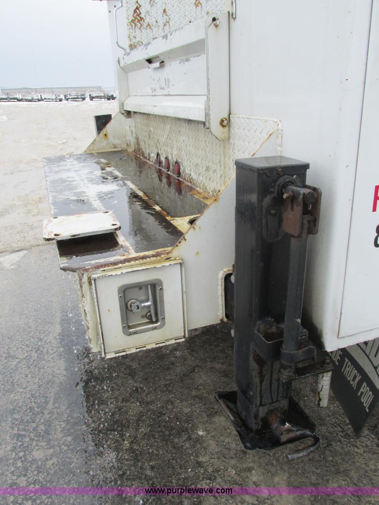 image for item F4393 2004 Ford F550 Super Duty service truck