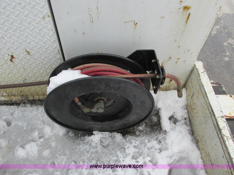 image for item F4393 2004 Ford F550 Super Duty service truck