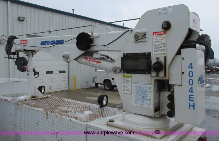 image for item F4393 2004 Ford F550 Super Duty service truck