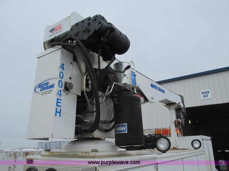 image for item F4393 2004 Ford F550 Super Duty service truck