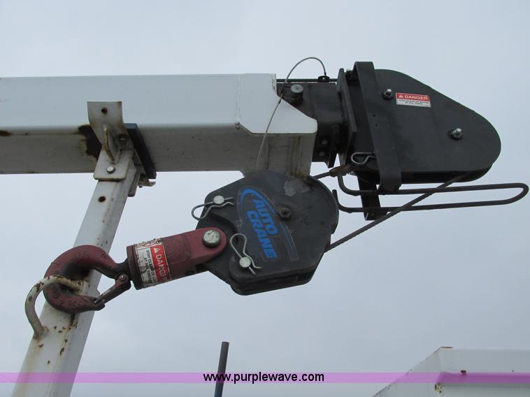 image for item F4393 2004 Ford F550 Super Duty service truck