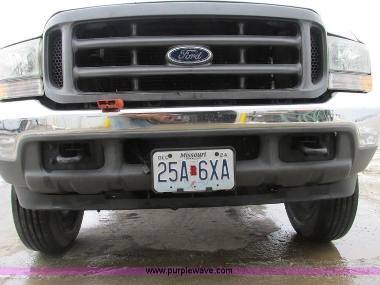 image for item F4393 2004 Ford F550 Super Duty service truck
