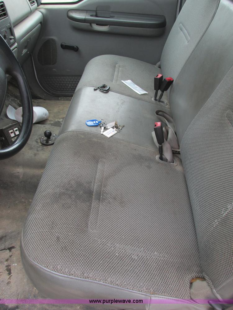 image for item F4393 2004 Ford F550 Super Duty service truck