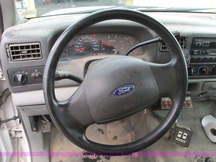 image for item F4393 2004 Ford F550 Super Duty service truck