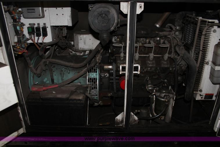 image for item W9463 Multi Quip Whisperwatt 25 portable generator