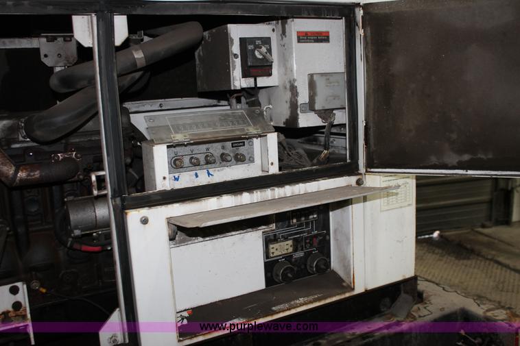 image for item W9463 Multi Quip Whisperwatt 25 portable generator