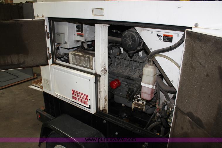 image for item W9464 Multi Quip Whisperwatt 25 portable generator