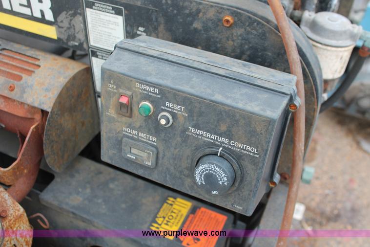 image for item W9478 Karcher SSG-503537E hot water pressure washer