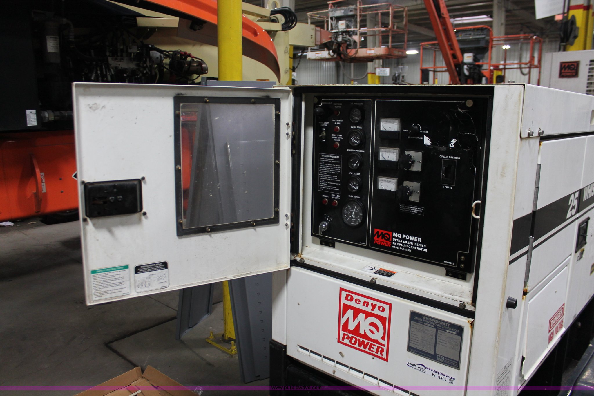 Multi Quip Whisperwatt 25 portable generator in East Chicago, IN | Item