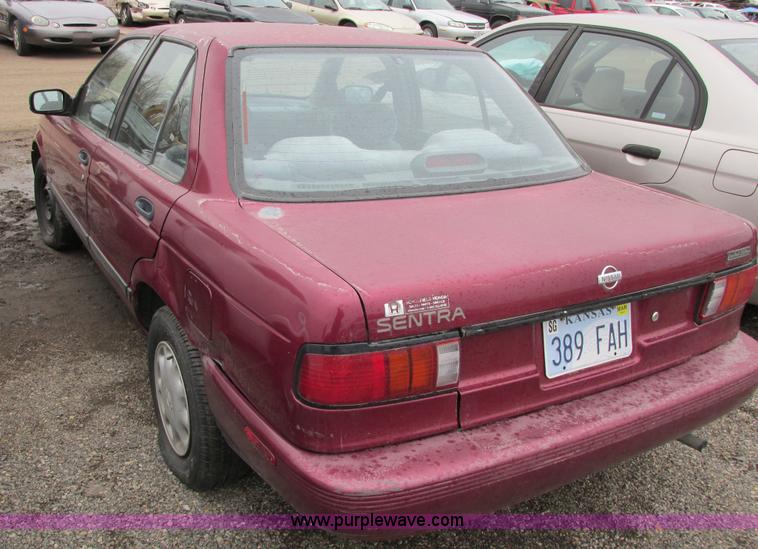 image for item AG9976 1994 Nissan Sentra Limited Edition