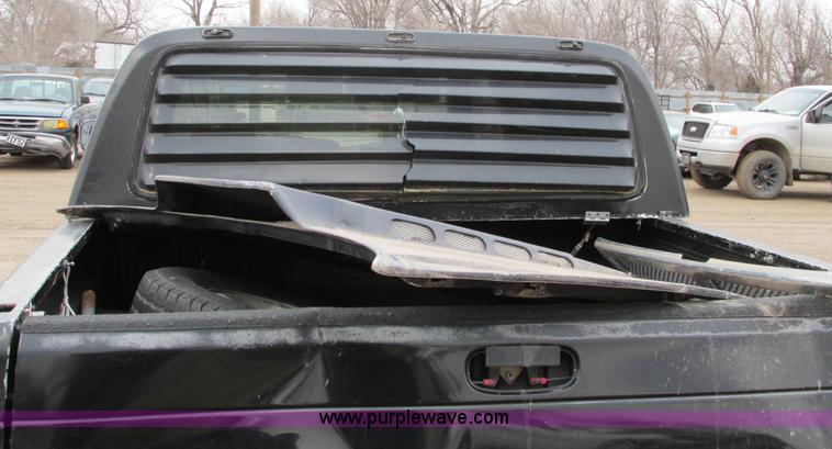 image for item AG9977 1997 Dodge Ram 1500 ST Club Cab pickup truck